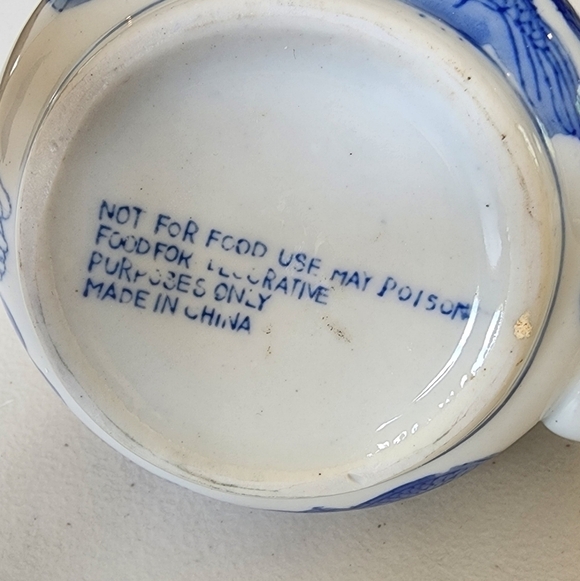 Vintage Asian Hand Painted Blue TeaPot. - Picture 6 of 8